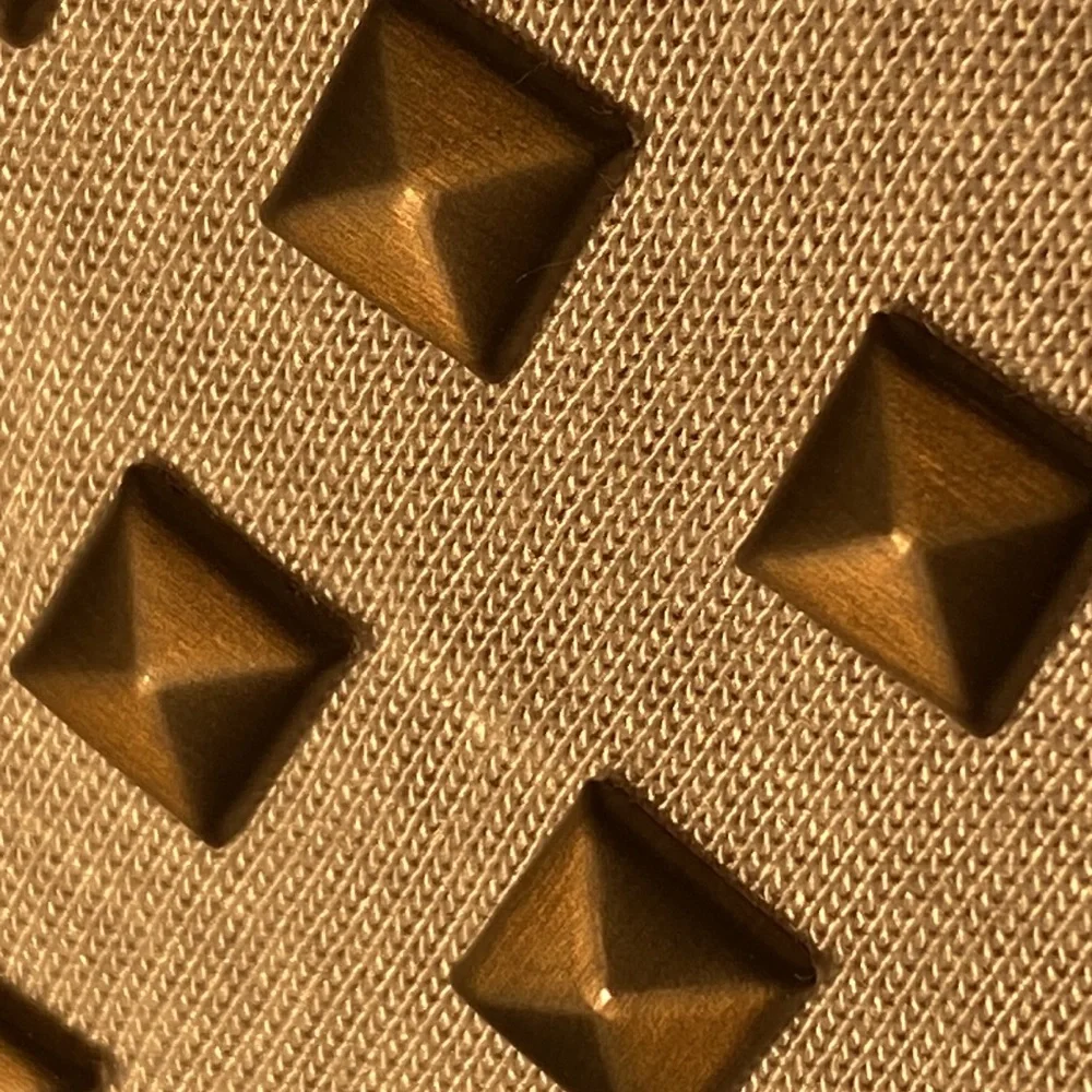 ROCK & REPUBLIC - tee: asymmetric thin rayon l/s w embellished studded neck - L - Picture 11 of 16